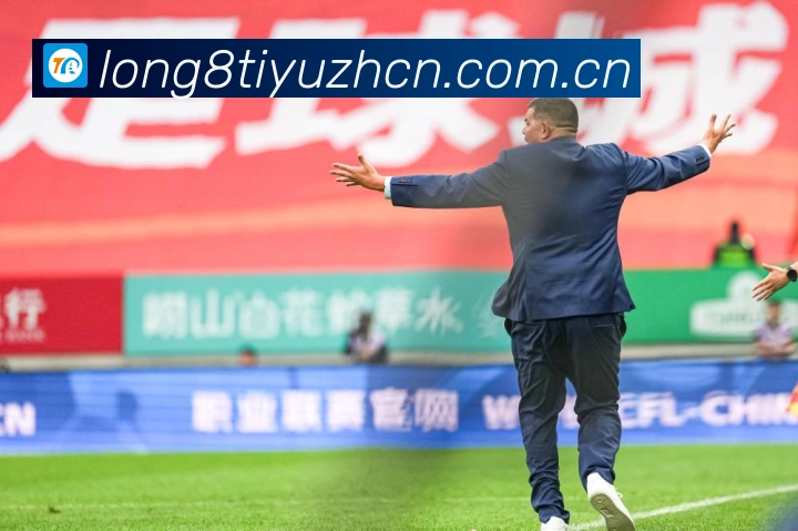 辽宁铁人楠波湾队今日重返训练场备战新赛季全力提升状态成长观察:最新赛事动态与深度分析 辽宁铁人楠波湾队今日重返训练场备战新赛季全力提升状态成长观察:最新赛事动态与深度分析